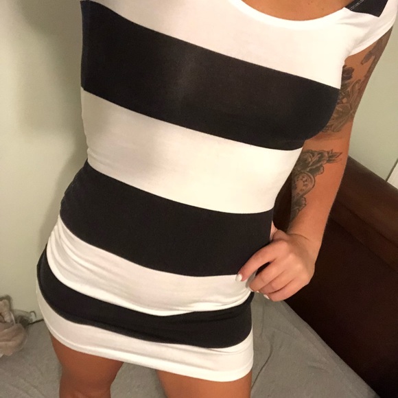 Mini dress - Picture 6 of 7